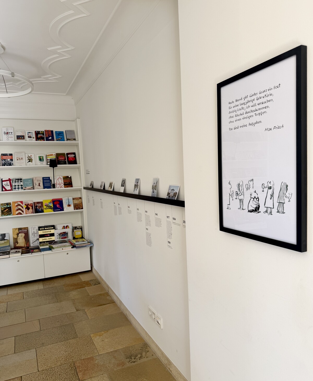 Impressionen aus der Ausstellung „Ach die dumme Literatur!“ von Nicolas Mahler im Literaturhaus Heilbronn (c) Foto: Literaturhaus Heilbronn (c) abgebildete Werke: Nicolas Mahler.
