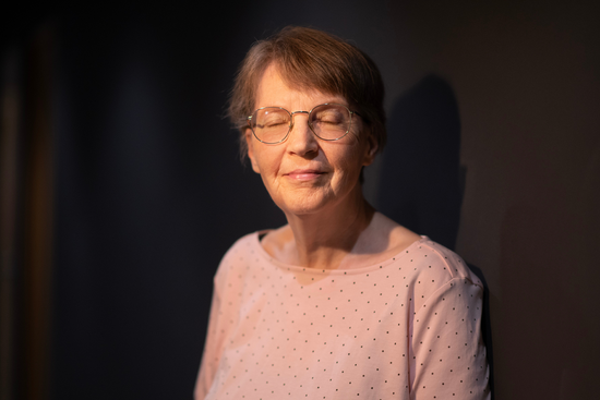 Porträtfoto der Lyrikerin, Autorin und Übersetzerin Renate Schmidgall.