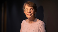 Porträtfoto der Lyrikerin, Autorin und Übersetzerin Renate Schmidgall.