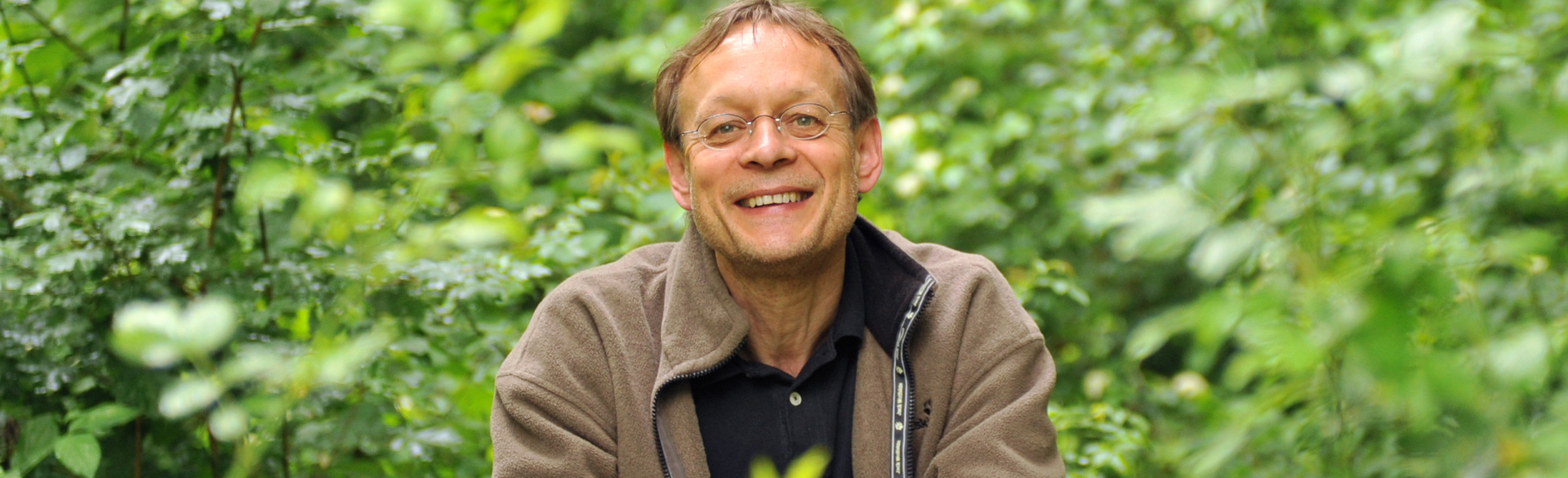 Walle Sayer © Karl-Heinz Kuball, © © Karl-Heinz Kuball Foto des Lyrikers Walle Sayer.