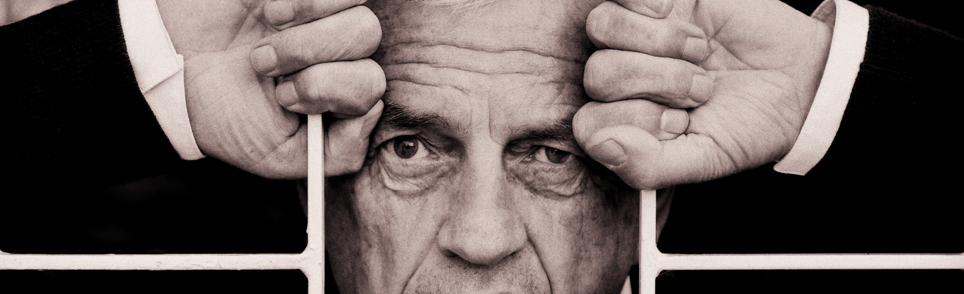 Arnold Stadler ©Wolfgang Irg, © ©Wolfgang Irg Kunstfotografie in Schwarz-Weiß von Fotograf Wolfgang Irg. Das Bild zeigt Schriftsteller Arnold Stadler.